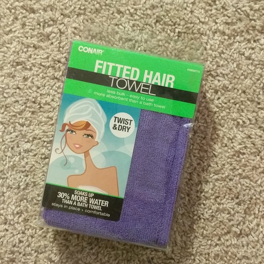 Fitted hair towel